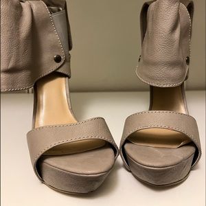 Jennifer Lopez High Heels